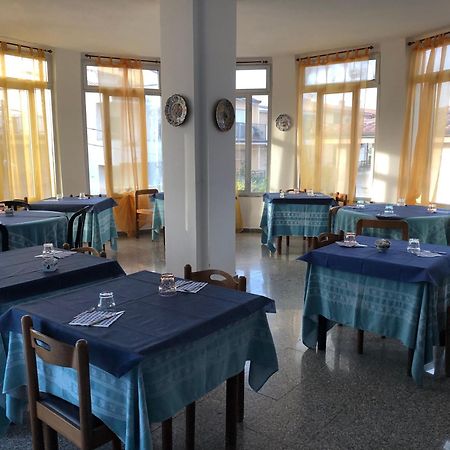 Hotel L'Ancora 라 칼레타 외부 사진