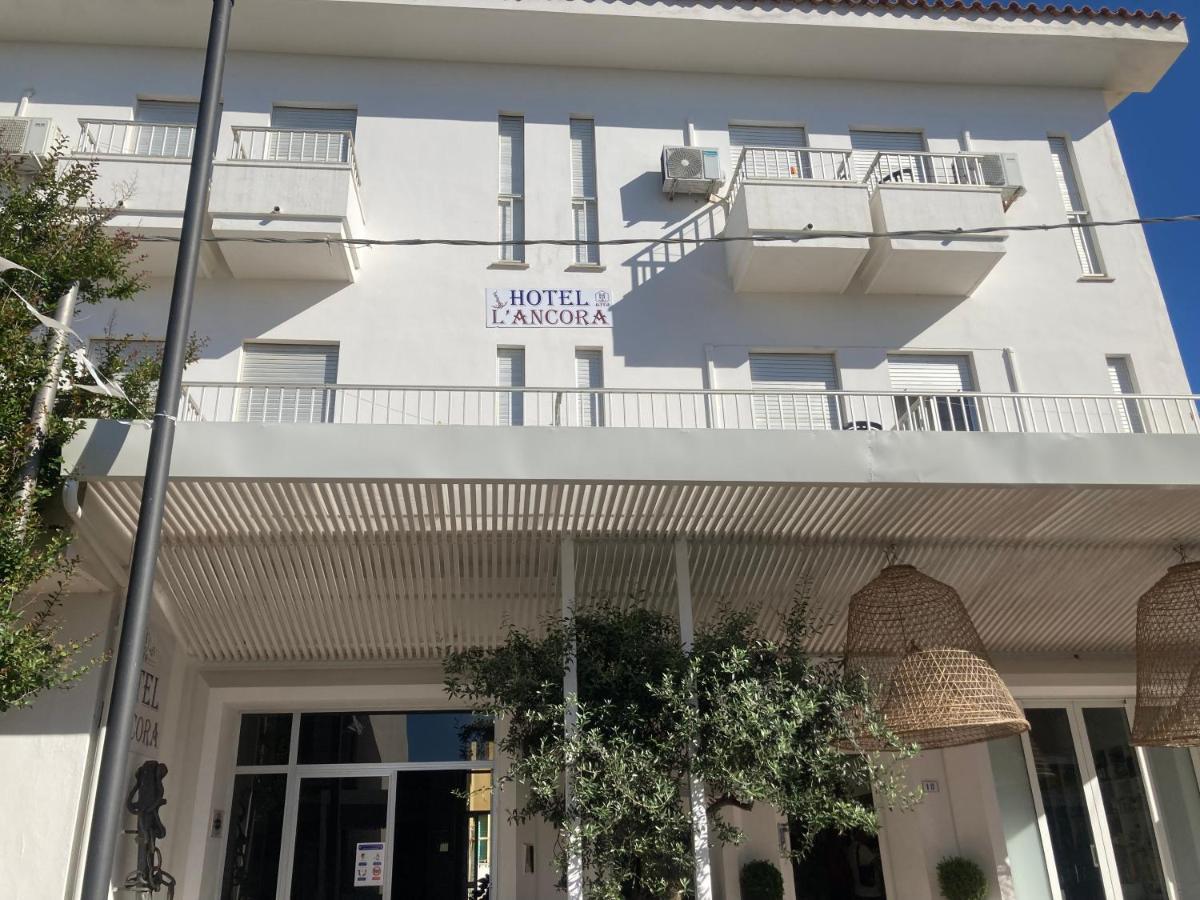 Hotel L'Ancora 라 칼레타 외부 사진