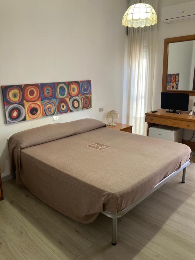Hotel L'Ancora 라 칼레타 외부 사진
