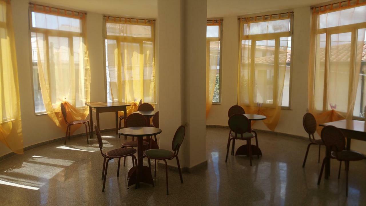 Hotel L'Ancora 라 칼레타 외부 사진